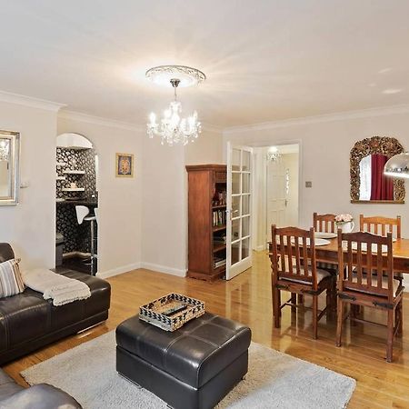 Beautiful And Cosy 2 Bedroom Flat ลอนดอน ภายนอก รูปภาพ