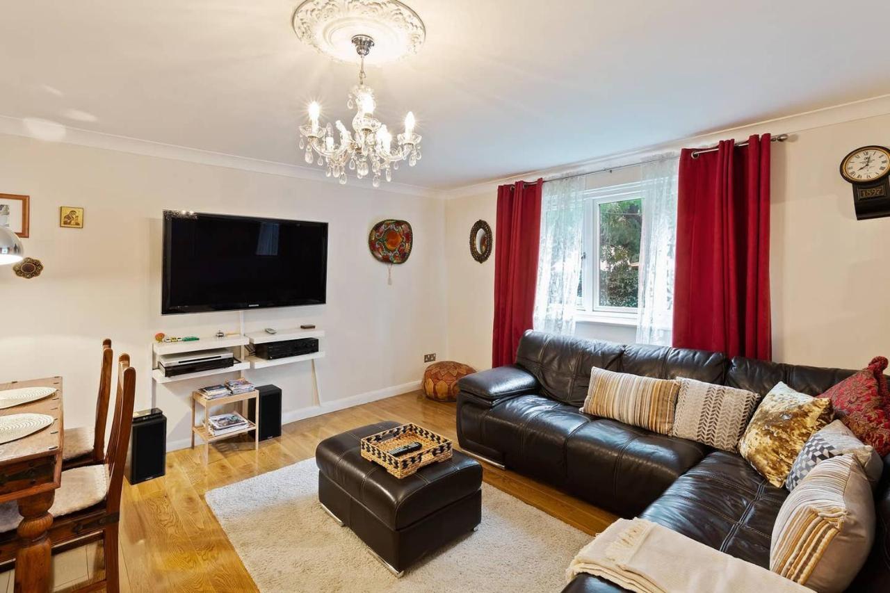 Beautiful And Cosy 2 Bedroom Flat ลอนดอน ภายนอก รูปภาพ
