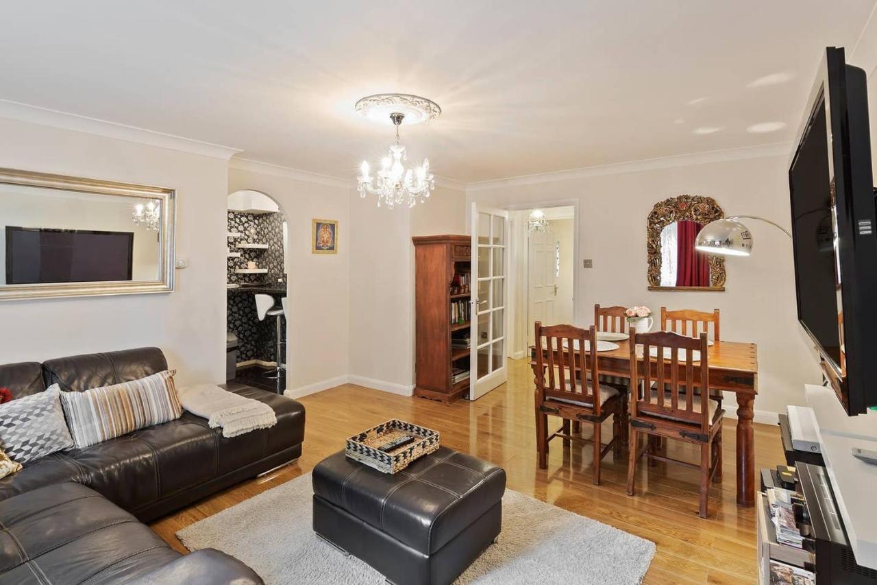 Beautiful And Cosy 2 Bedroom Flat ลอนดอน ภายนอก รูปภาพ