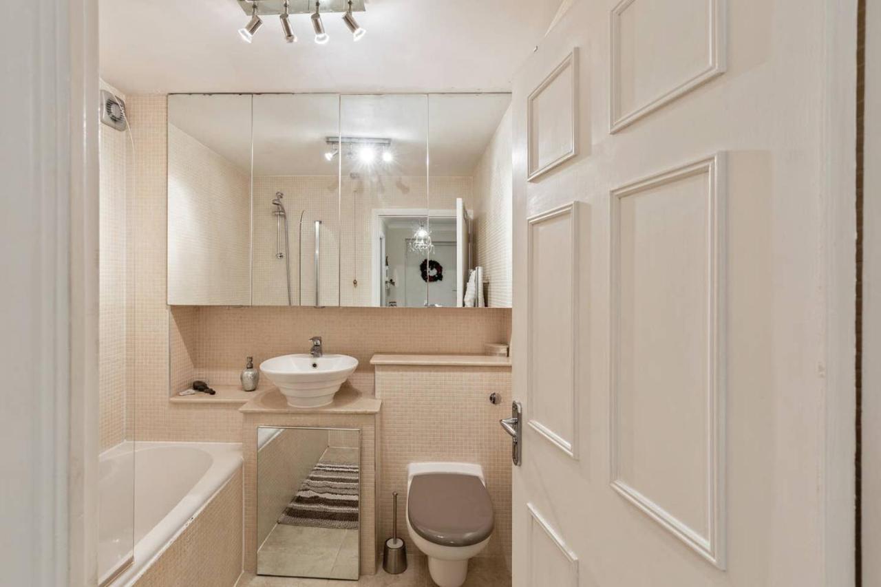 Beautiful And Cosy 2 Bedroom Flat ลอนดอน ภายนอก รูปภาพ