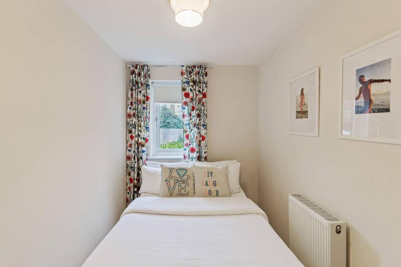 Beautiful And Cosy 2 Bedroom Flat ลอนดอน ภายนอก รูปภาพ
