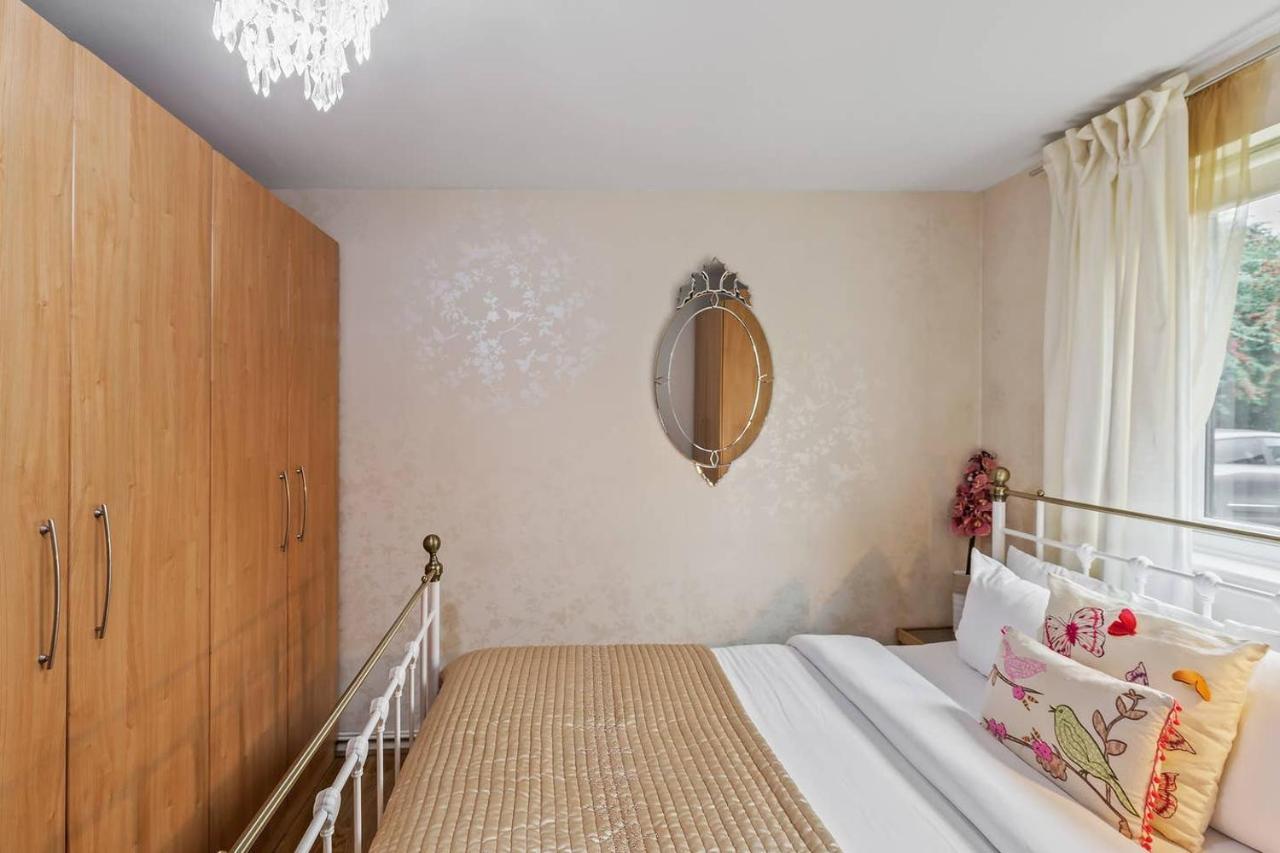 Beautiful And Cosy 2 Bedroom Flat ลอนดอน ภายนอก รูปภาพ